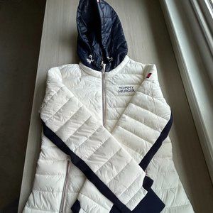 Tommy Hilfiger Packable Hooded Zip Front Puffer Jacket